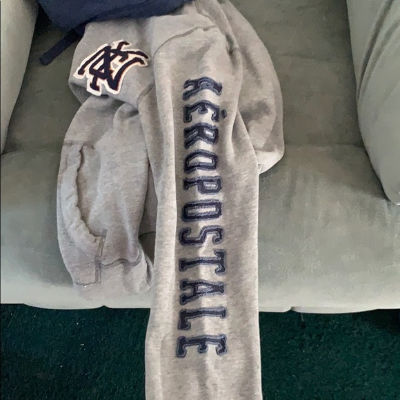 Aeropostale Hoodie - Picture 2 of 3